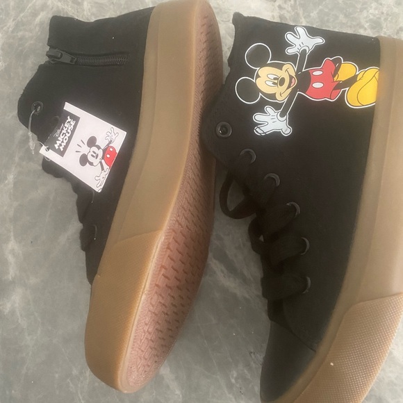 Mickey mouse shoes for boys size 2 mex 22 UK 1 1/2 color black - Picture 2 of 2